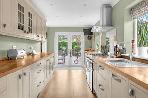 Photo 16- click for photo gallery